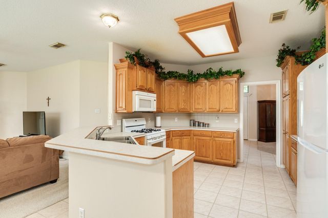 251 Chestnut Street, Lake Jackson, TX 77566