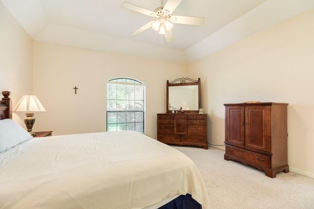 251 Chestnut Street, Lake Jackson, TX 77566