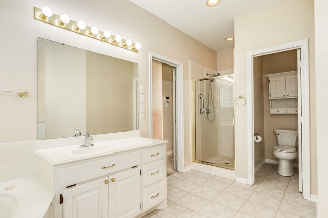 251 Chestnut Street, Lake Jackson, TX 77566