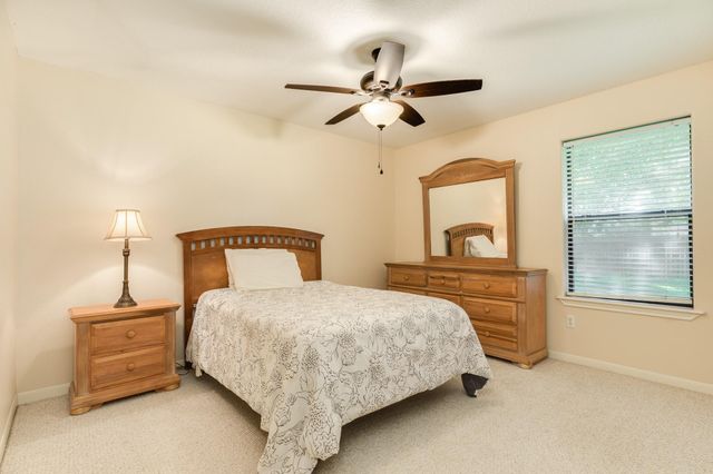 251 Chestnut Street, Lake Jackson, TX 77566