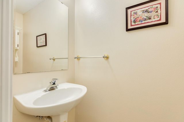 251 Chestnut Street, Lake Jackson, TX 77566