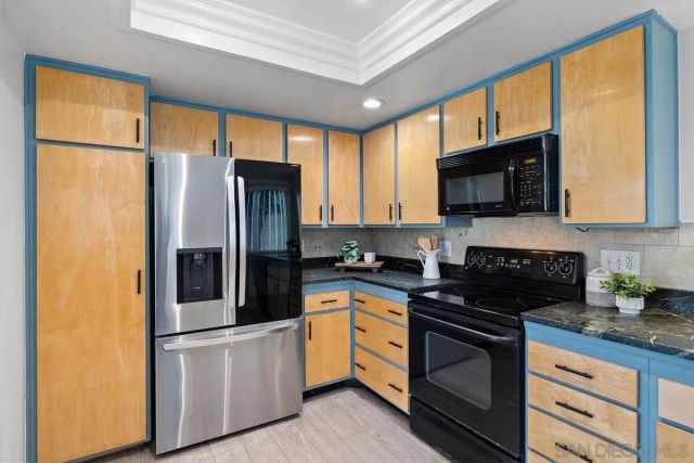 7134 Caminito Quintana, San Diego, CA 92122