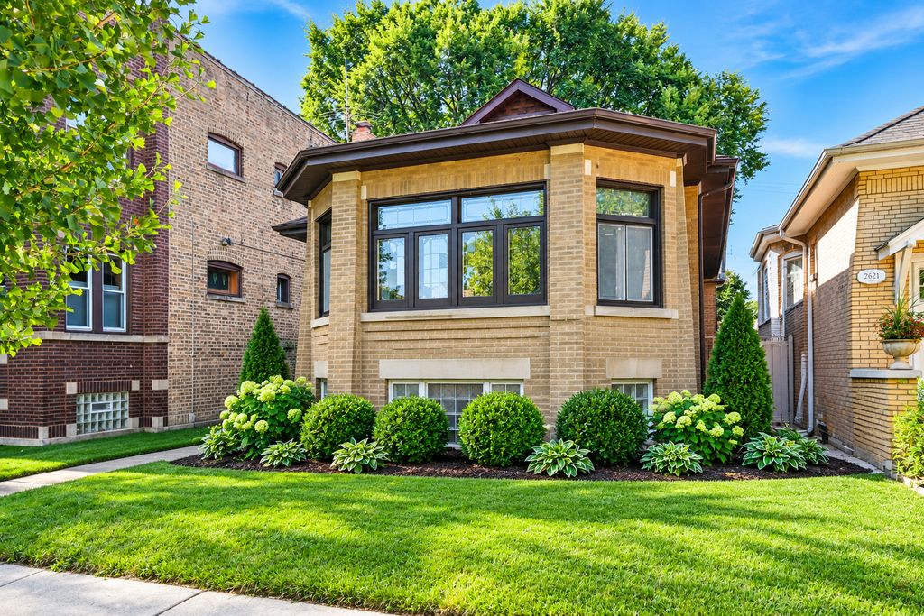 2619 W Farwell Avenue, Chicago, IL 60645 — exterior