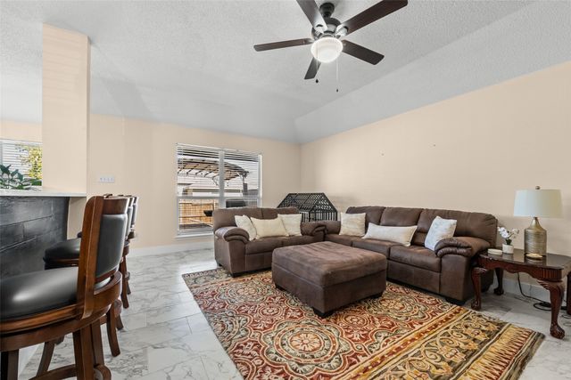 1424 Jacksons Run, Greenville, TX 75402