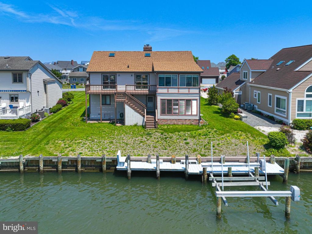 Image 11 of property listing at 16 EBB TIDE, Ocean Pines, MD 21811