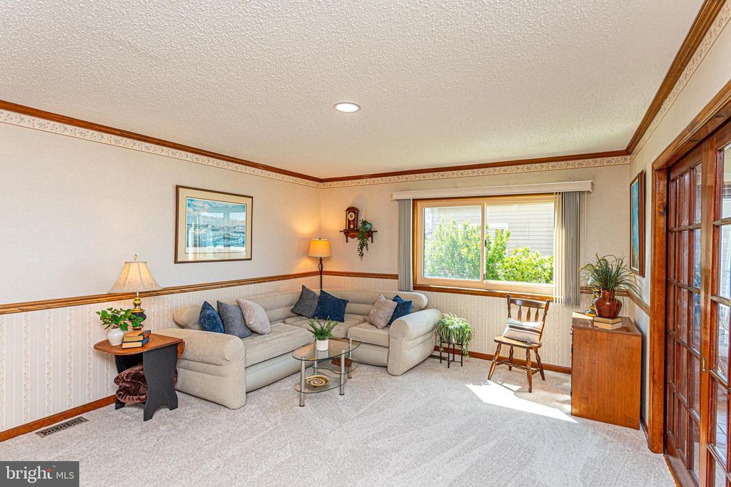Image 93 of property listing at 16 EBB TIDE, Ocean Pines, MD 21811