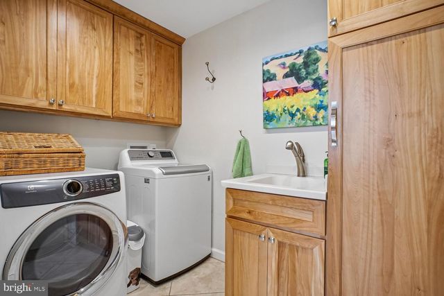 3271 HISTORY DR, Oakton, VA 22124