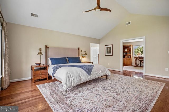 3271 HISTORY DR, Oakton, VA 22124