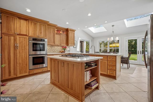 3271 HISTORY DR, Oakton, VA 22124