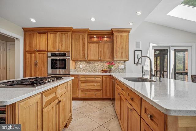 3271 HISTORY DR, Oakton, VA 22124