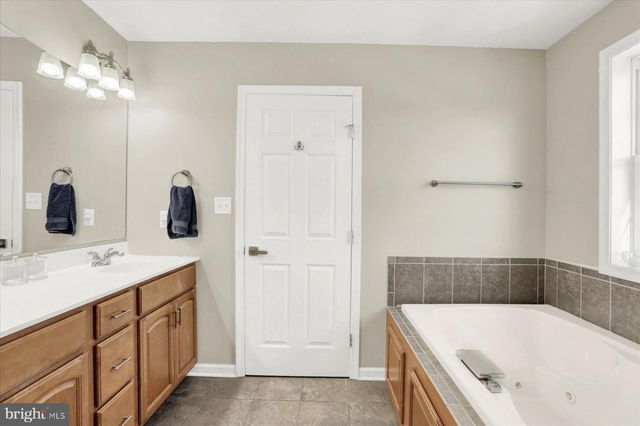 107 MONARCH LN, Mechanicsburg, PA 17050