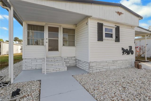 18 Carriage LN, North Fort Myers, FL 33917