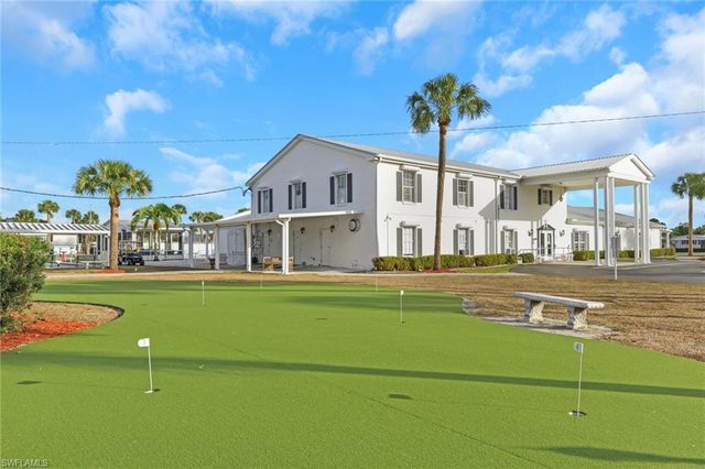 18 Carriage LN, North Fort Myers, FL 33917