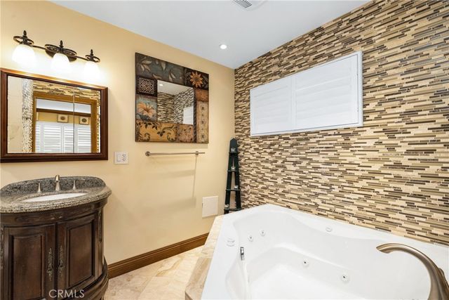 401 Holmwood Drive, Newport Beach, CA 92663