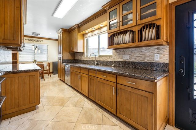 401 Holmwood Drive, Newport Beach, CA 92663