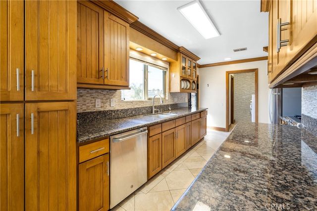 401 Holmwood Drive, Newport Beach, CA 92663