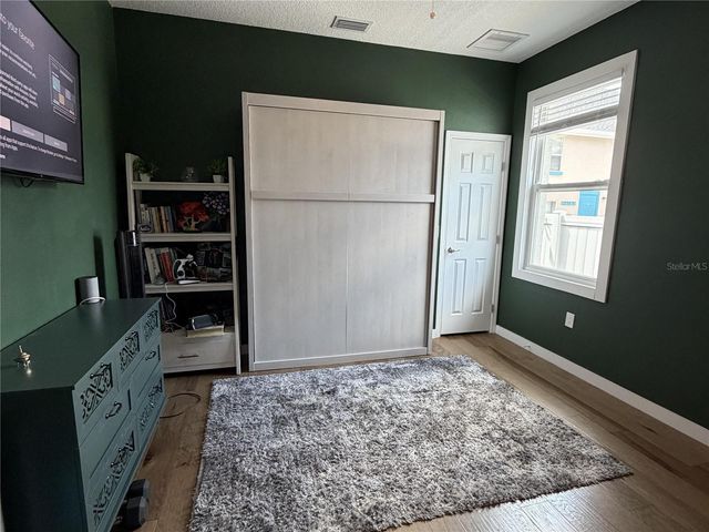 1028 5TH STREET N, St Petersburg, FL 33701