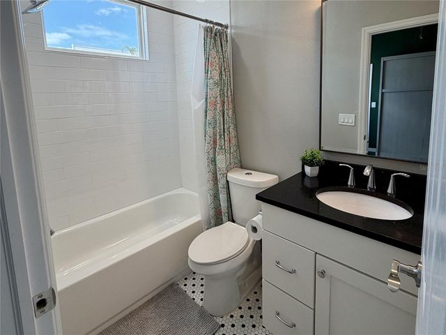 1028 5TH STREET N, St Petersburg, FL 33701
