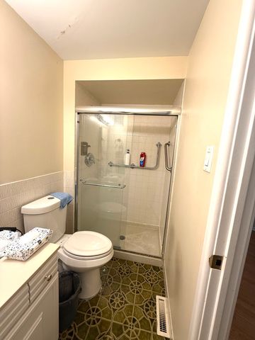 3900 W 95th Street 305, Evergreen Park, IL 60805