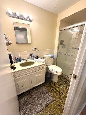 3900 W 95th Street 305, Evergreen Park, IL 60805