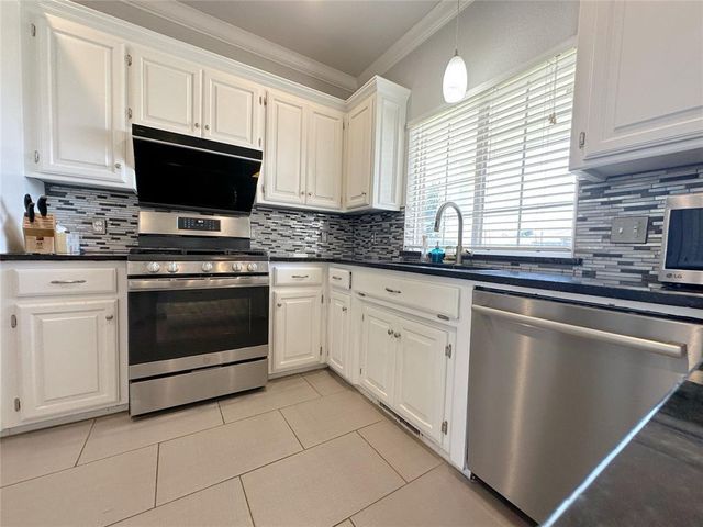 2812 Eaton Drive, Norman, OK 73072