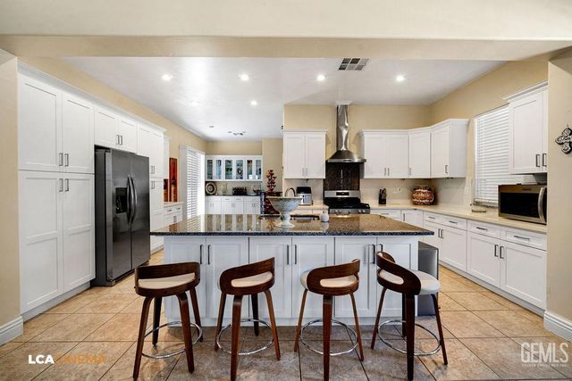 5110 Boulder Creek Place, Bakersfield, CA 93312