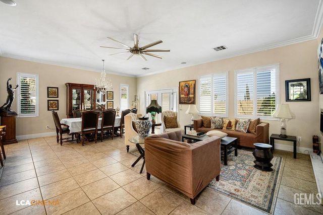 5110 Boulder Creek Place, Bakersfield, CA 93312