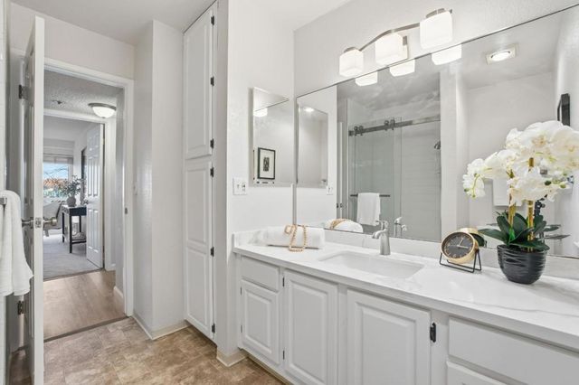 35 W 20th Avenue 203, San Mateo, CA 94403