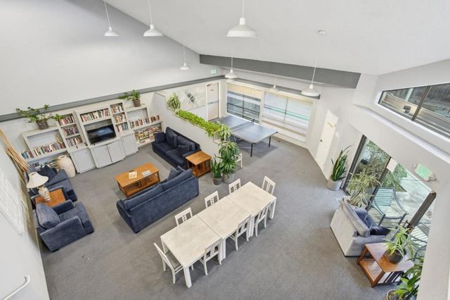 35 W 20th Avenue 203, San Mateo, CA 94403