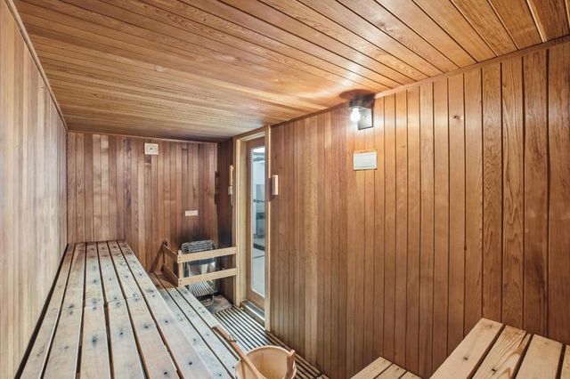 35 W 20th Avenue 203, San Mateo, CA 94403