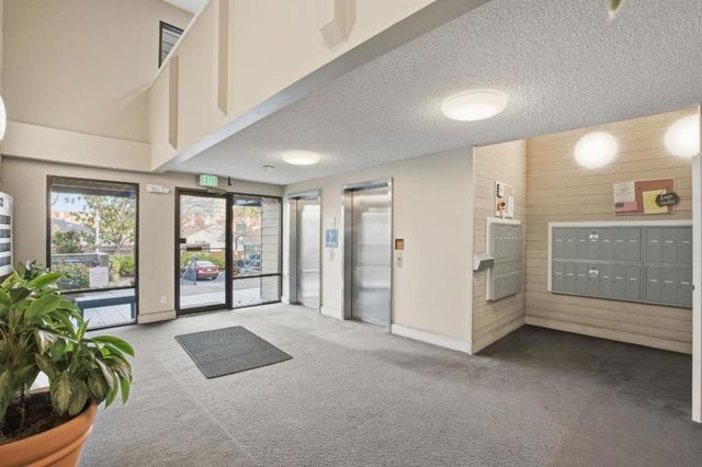 35 W 20th Avenue 203, San Mateo, CA 94403