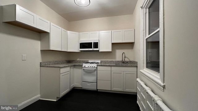 7827 MONTGOMERY AVE, Elkins Park, PA 19027