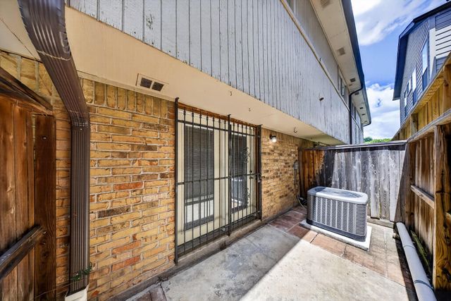 1715 Moritz Drive 4, Houston, TX 77055