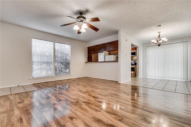 8801 Piney Point DR A, Austin, TX 78729