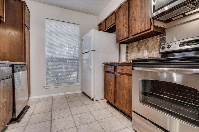 8801 Piney Point DR A, Austin, TX 78729