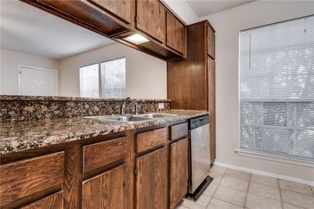 8801 Piney Point DR A, Austin, TX 78729