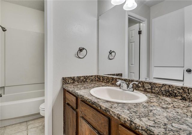 8801 Piney Point DR A, Austin, TX 78729