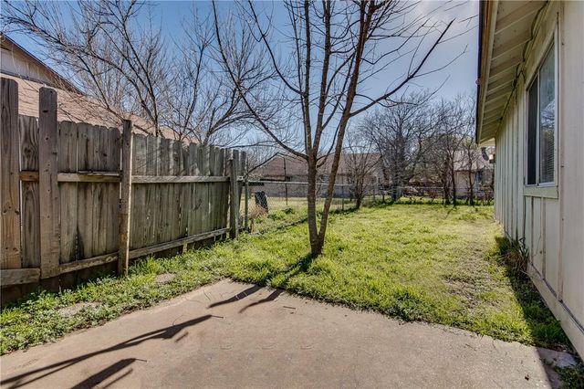 8801 Piney Point DR A, Austin, TX 78729