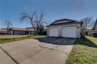 8801 Piney Point DR A, Austin, TX 78729