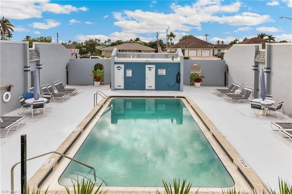 Image 16 of property listing at 309 Cape Coral PKWY W # 206, Cape Coral, FL 33914