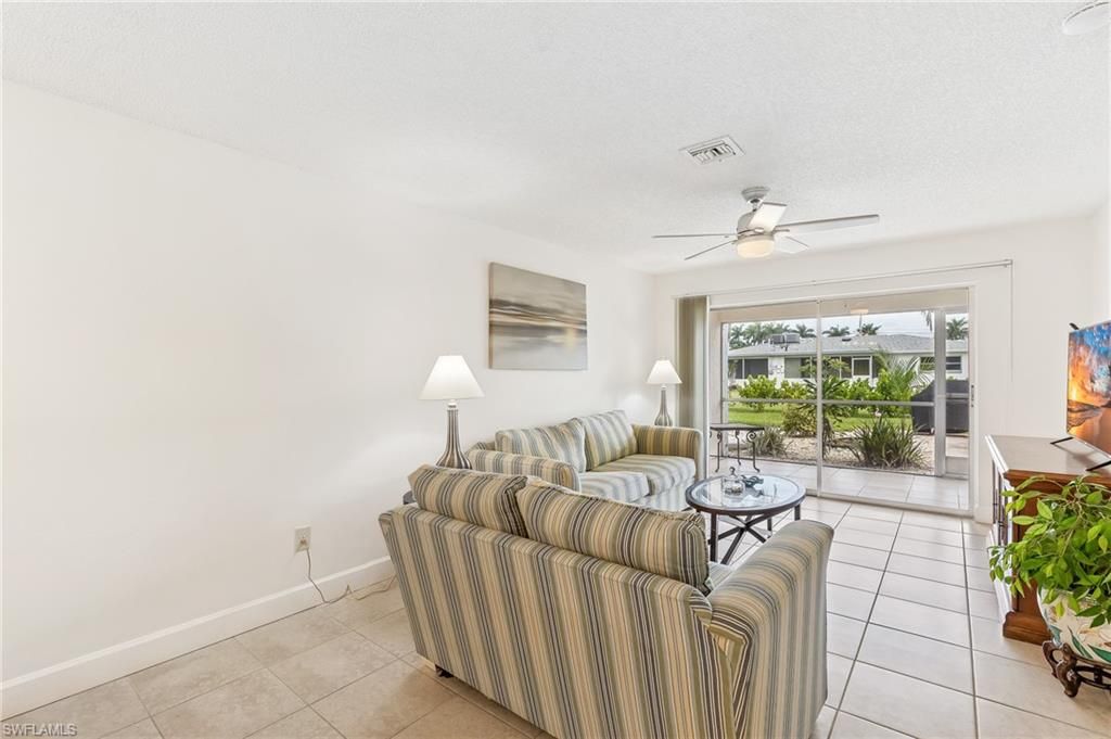 Image 5 of property listing at 309 Cape Coral PKWY W # 206, Cape Coral, FL 33914