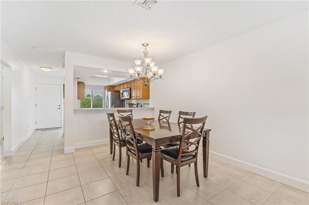 Image 7 of property listing at 309 Cape Coral PKWY W # 206, Cape Coral, FL 33914