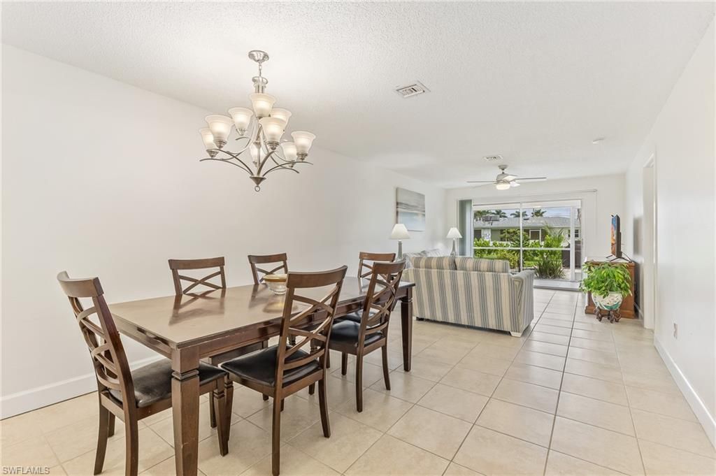 Image 8 of property listing at 309 Cape Coral PKWY W # 206, Cape Coral, FL 33914