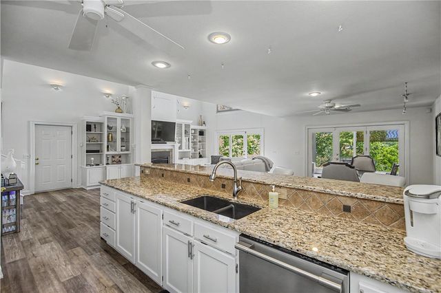 14396 Point Virgo Road, Rogers, AR 72756