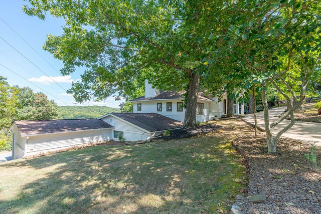 14396 Point Virgo Road, Rogers, AR 72756