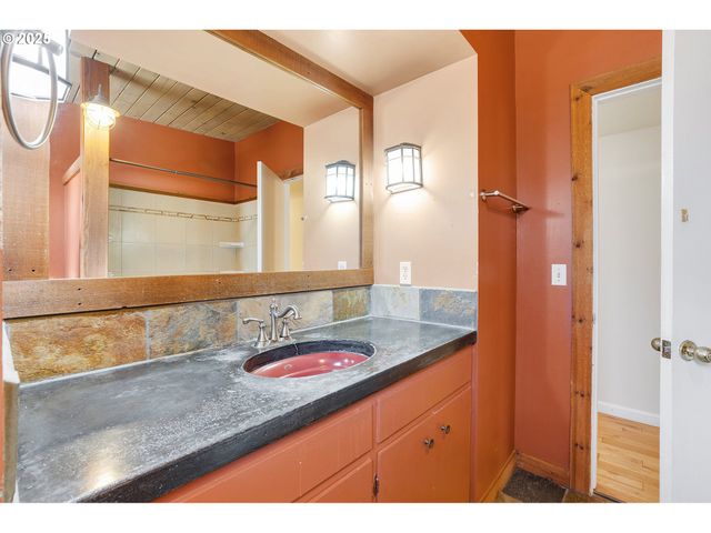 12950 S NEW ERA Rd, Oregon City, OR 97045