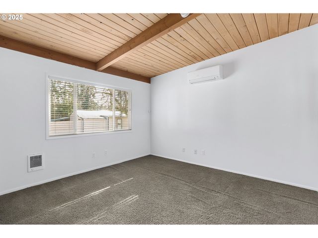 12950 S NEW ERA Rd, Oregon City, OR 97045