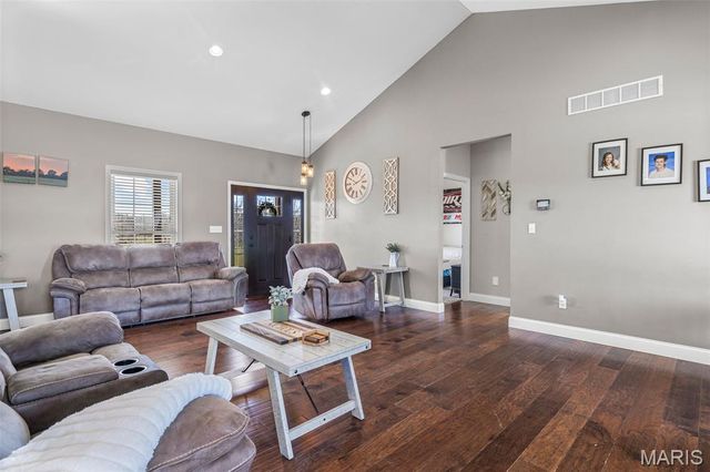 5909 Feezor Road, Farmington, MO 63640