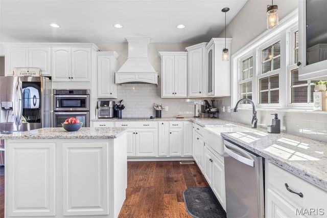 5909 Feezor Road, Farmington, MO 63640