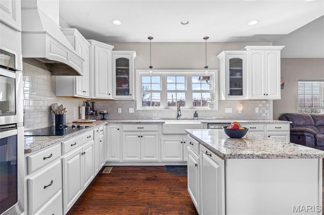 5909 Feezor Road, Farmington, MO 63640